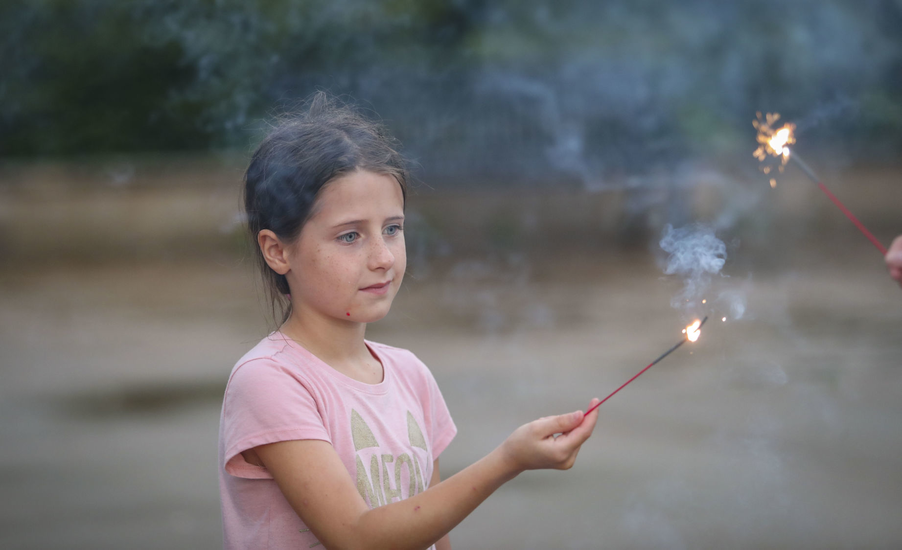 070419-mda-nws-redwhiteboom-025